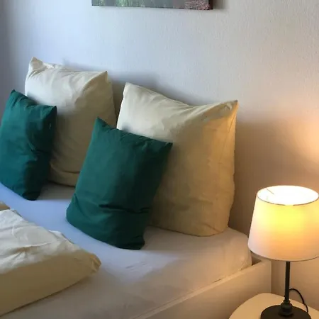 Rum i privatbostad Mida Gaestehaus *